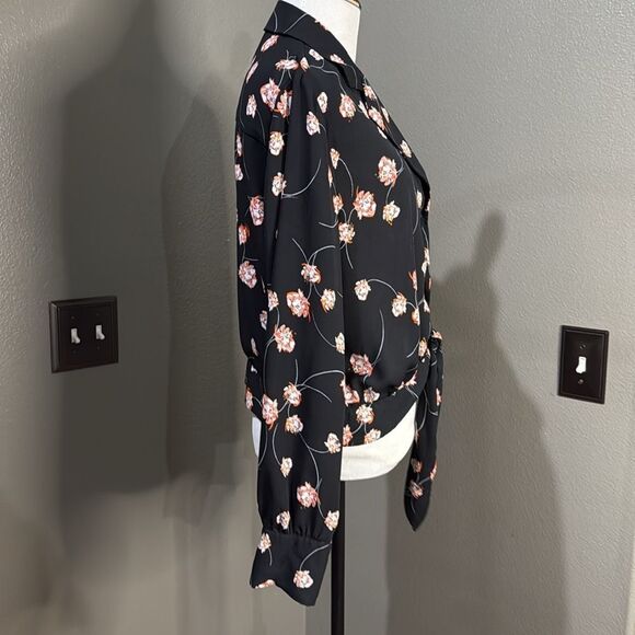 Who What Wear Black Floral Button Down Shirt - Picture 4 of 9